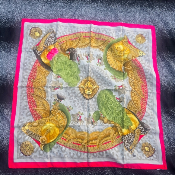 Hermes Scarf Casques et Plumets by Abadie 90 cm silk pink Carre helmet 35″ - Picture 1 of 10